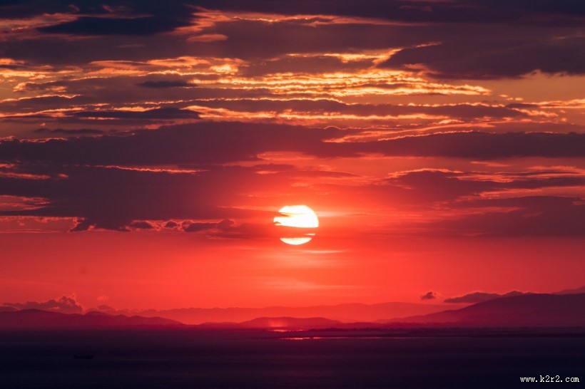 黄昏时天边的云彩图片