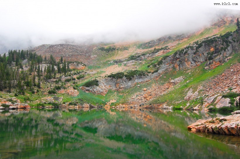 景色宜人的湖泊图片