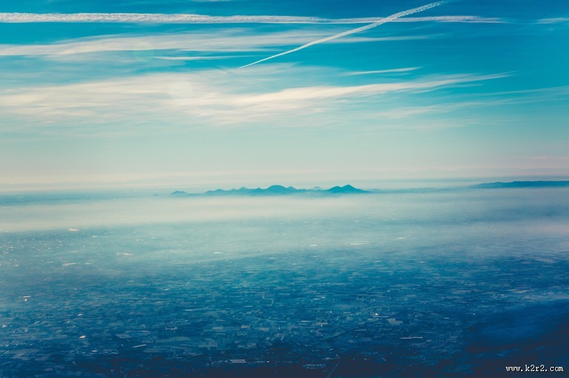 晴朗的天空图片