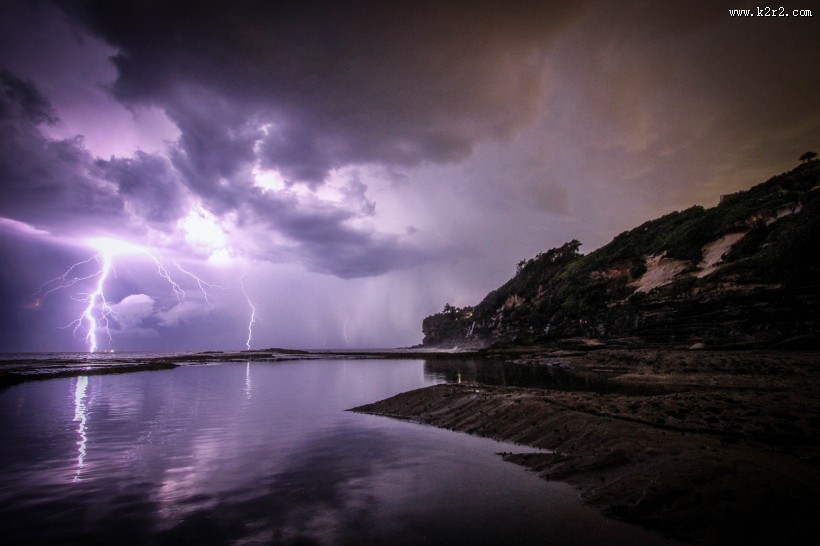 天空中的闪电图片
