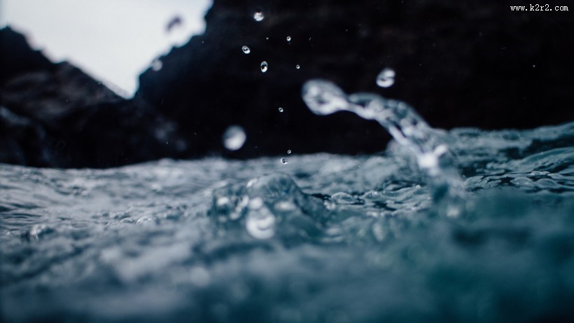 波涛汹涌的大海图片