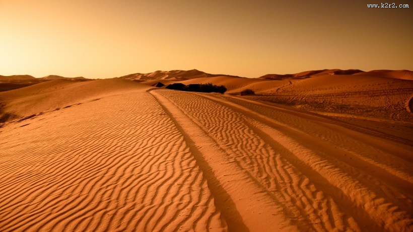 荒芜人烟的沙漠图片大全