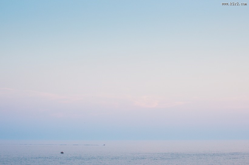 雾气朦胧的海面图片大全