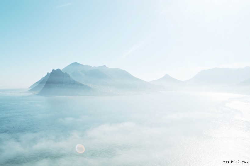 雾气朦胧的海面图片大全