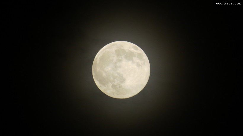 中秋圆圆的月亮图片