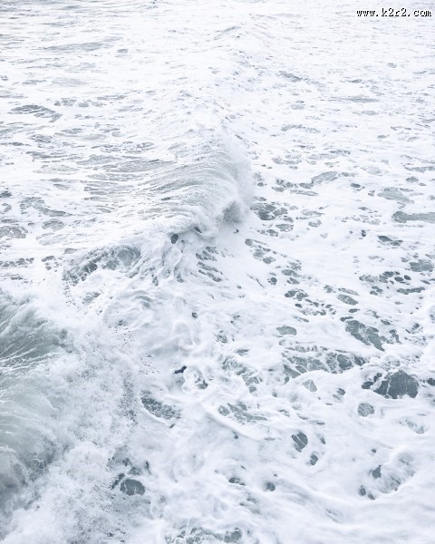 波涛汹涌的海浪图片