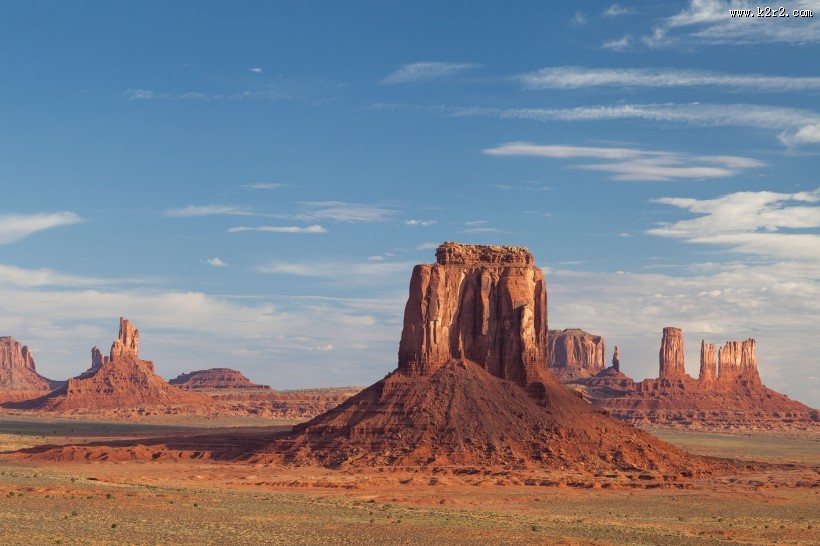 荒漠峡谷风景图片