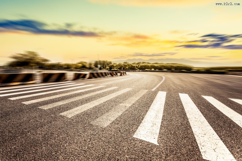 公路唯美风景图片