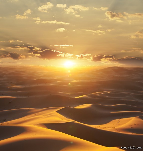 美丽的沙漠风景图片
