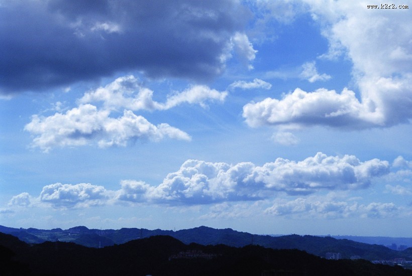 漂亮的蓝天白云图片
