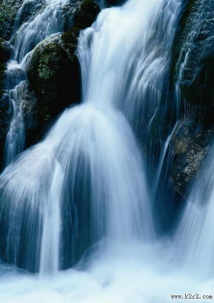 湍急的流水图片