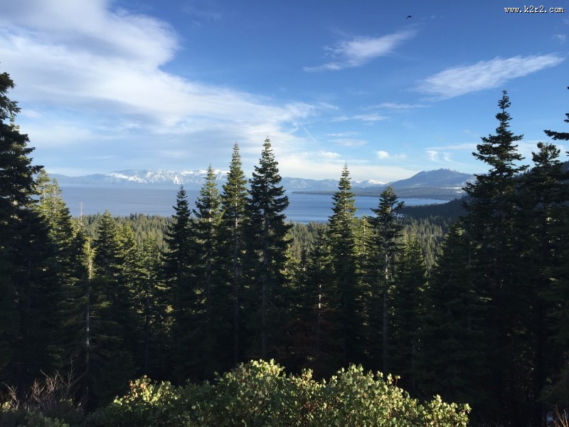 高山上的太浩湖图片