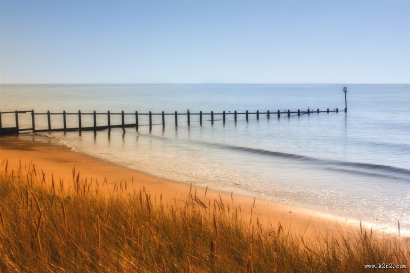 夏日的沙滩图片