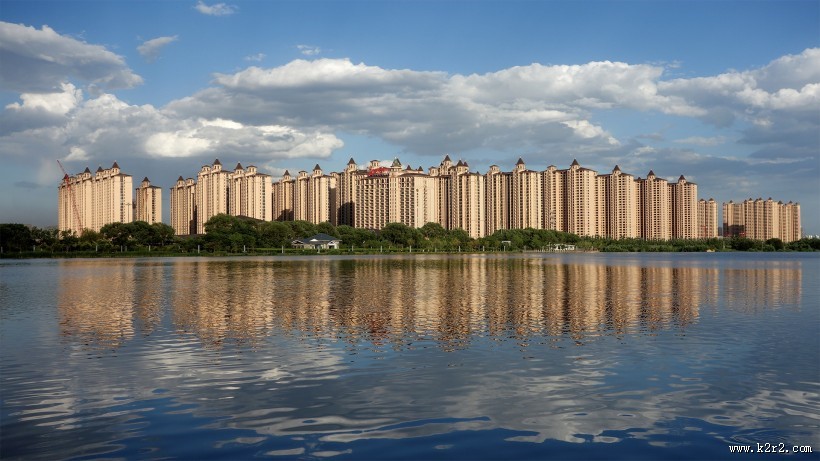 唯美的建筑倒影图片