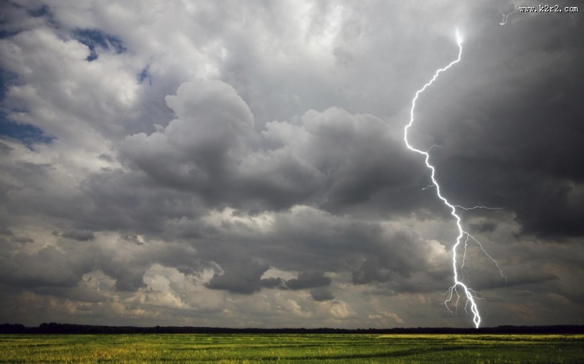 天空的闪电图片