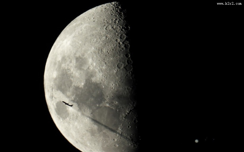 宇宙星空与月亮图片大全