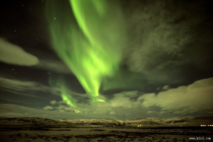 绿色的极光风景图片