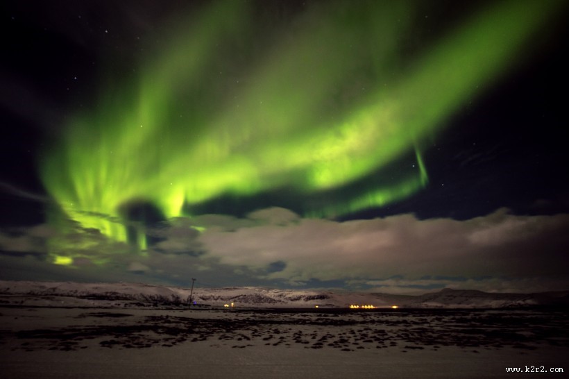 绿色的极光风景图片