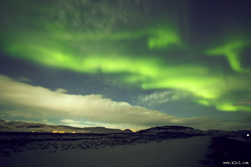绿色的极光风景图片