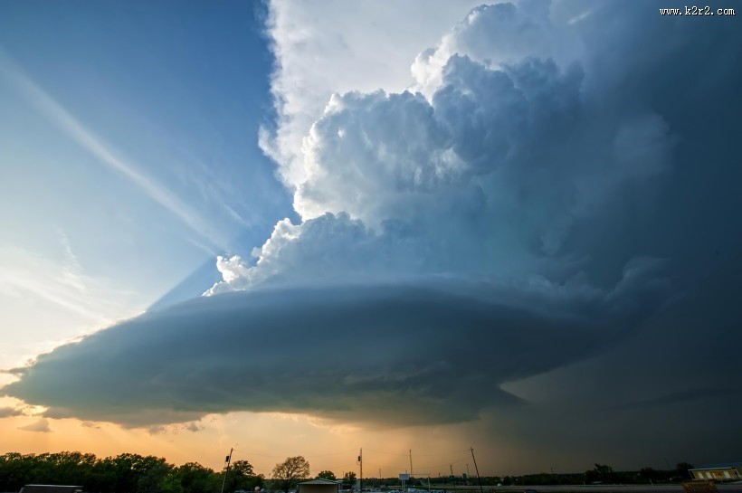 风暴的天空图片