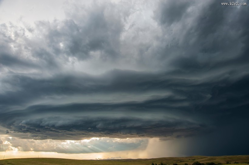 风暴的天空图片