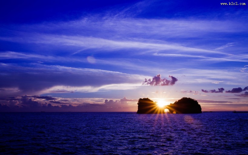 平静的海面美景图片