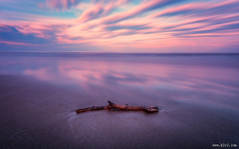 平静的海面美景图片