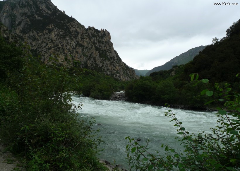尼洋河风景图片