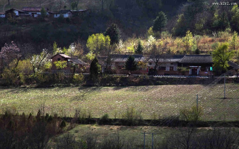 秦岭春天风景图片