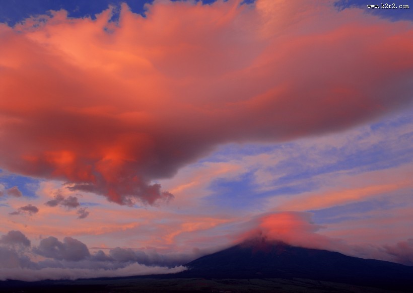 夕阳下的云彩图片大全