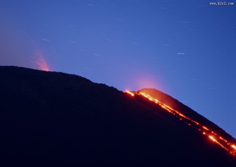 火山喷发图片