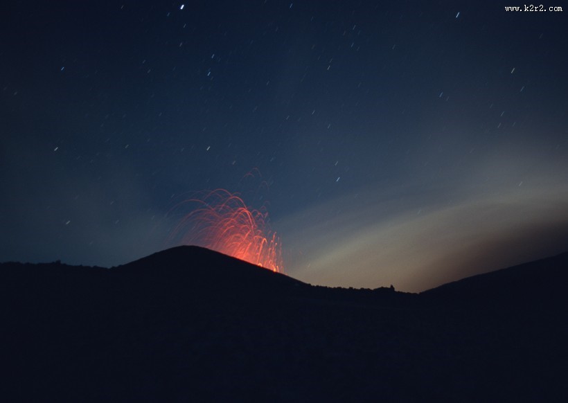 火山喷发图片