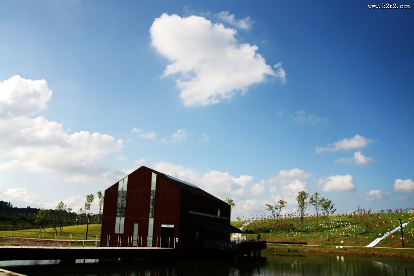 户外纸风车图片