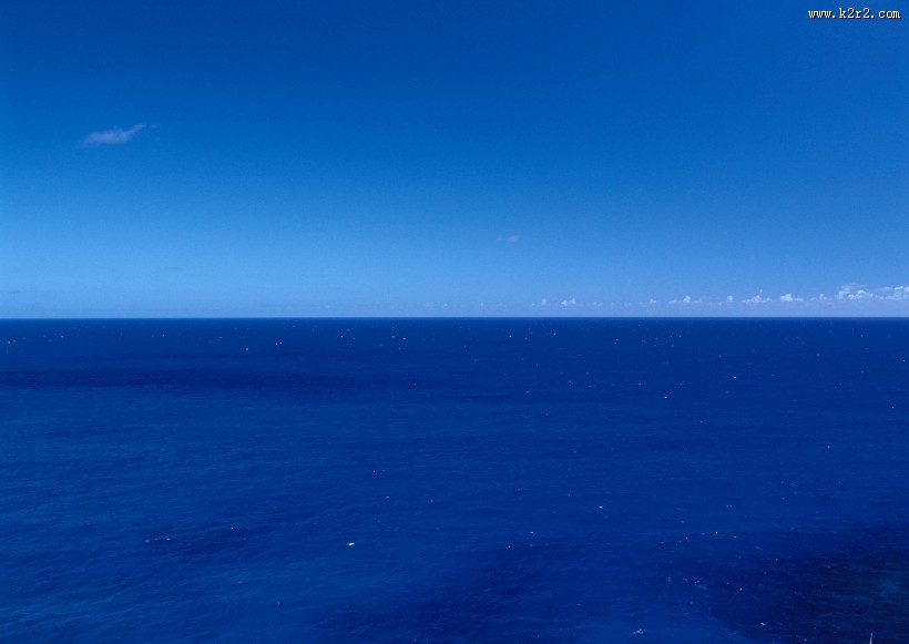 南太平洋的蓝天白云图片