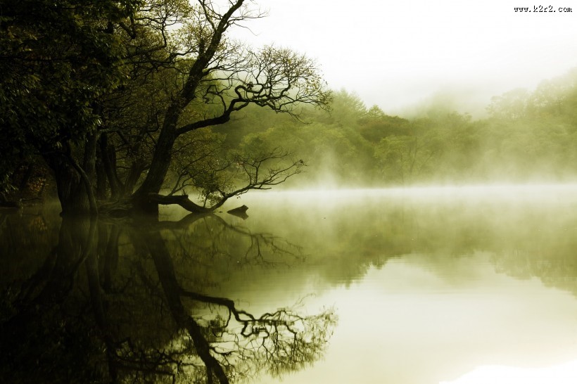 云雾缭绕风景图片