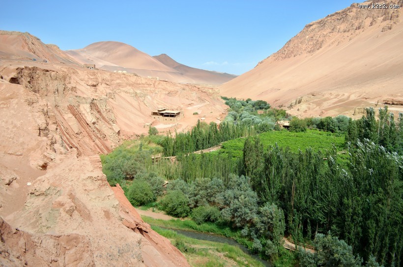 新疆吐鲁番火焰山自然风景图片大全