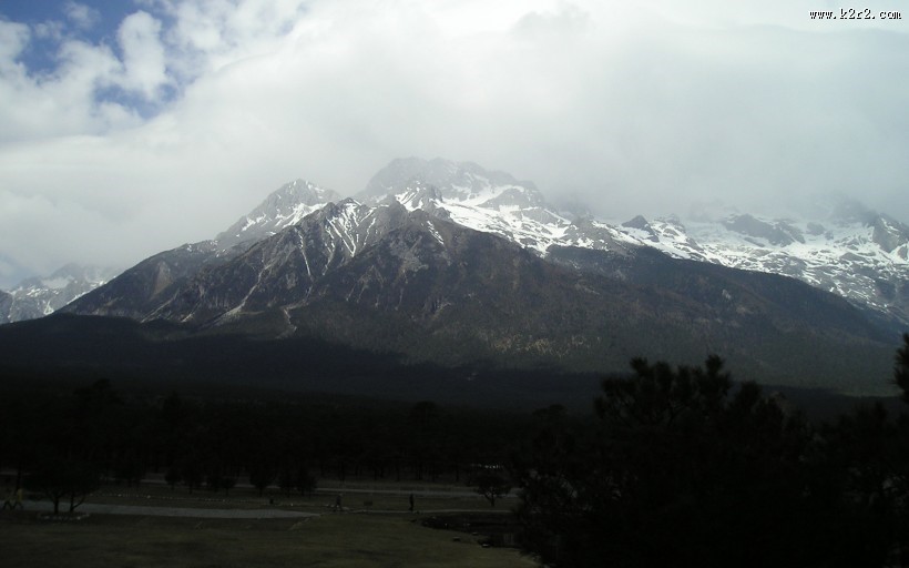 云南玉龙雪山自然风景图片