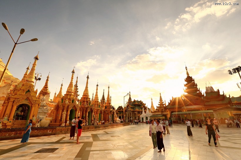 缅甸瑞光大金塔建筑风景图片