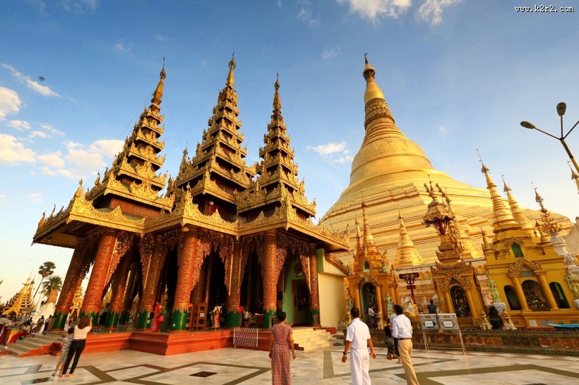 缅甸瑞光大金塔建筑风景图片