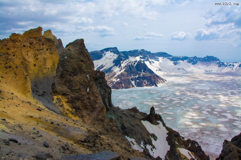 吉林长白山天池和聚龙泉自然风景图片大全