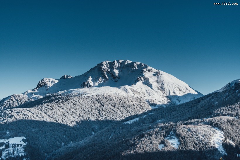 奥地利的雪山图片