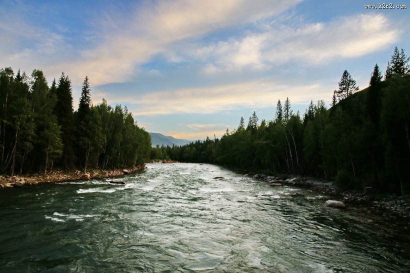 新疆禾木自然风景图片