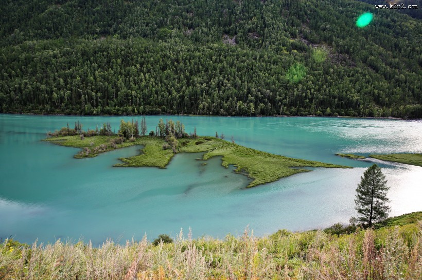 新疆喀纳斯卧龙湾和神仙湾自然风景图片