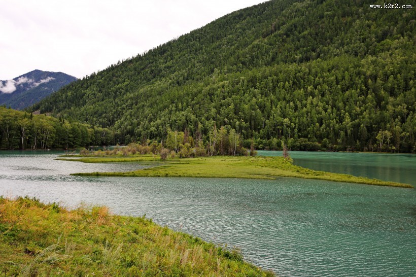 新疆喀纳斯卧龙湾和神仙湾自然风景图片