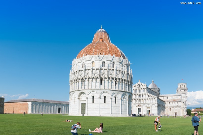意大利比萨斜塔风景图片