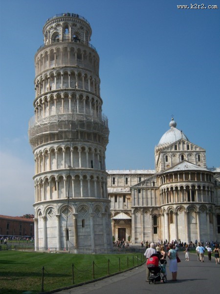 意大利比萨斜塔图片