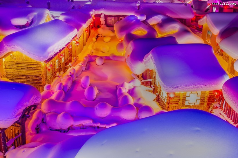 灯光下的雪乡风景图片大全