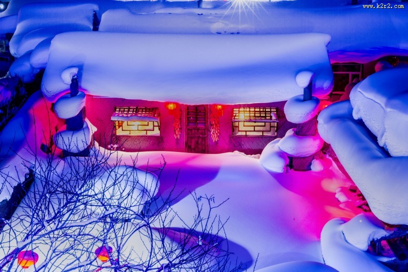 灯光下的雪乡风景图片大全