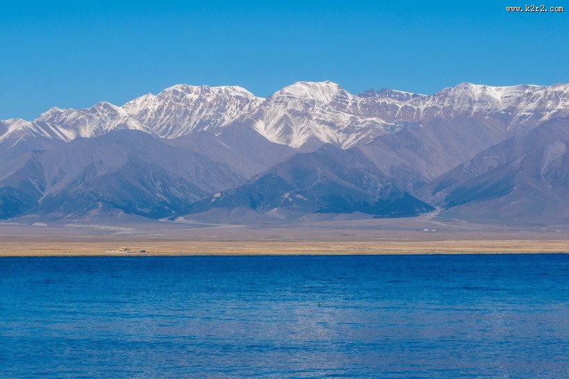 新疆美丽的仙境赛里木湖风景图片