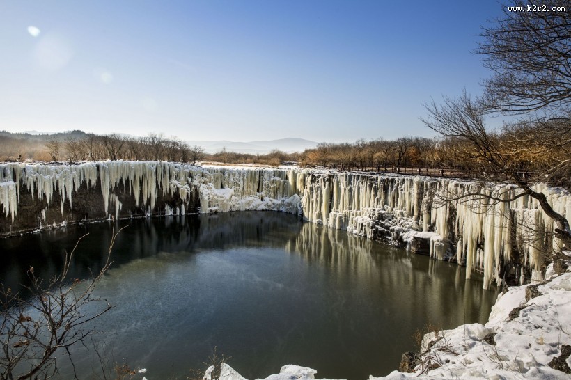 冬天的吊水楼瀑布风景图片大全